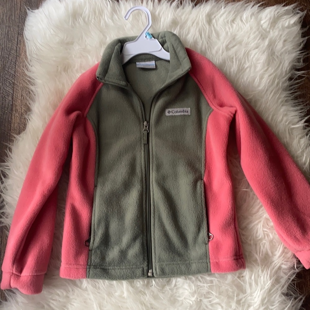 Girls * Columbia sweater * Size * 6 used once *